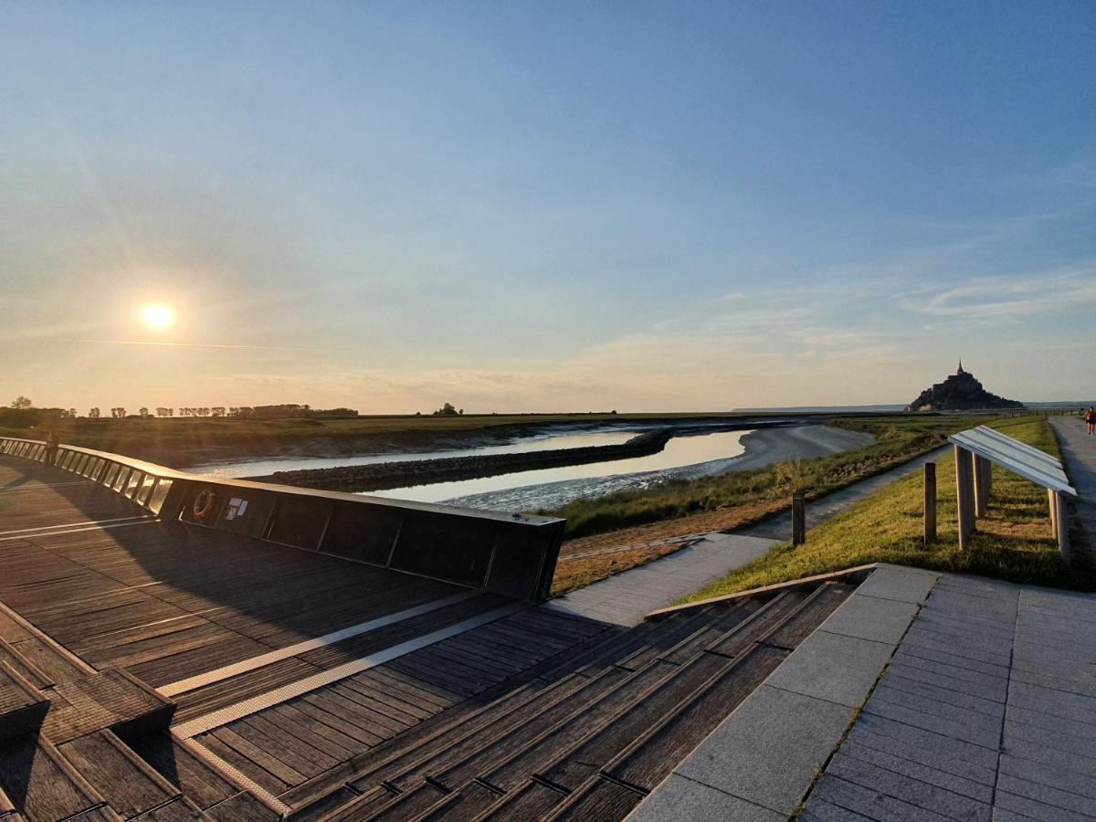 La Bastide Du Moulin - Mont St Michel Panzió Moidrey Kültér fotó